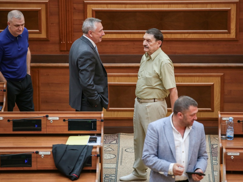 Депутати не змогли вмовити колег розглянути можливість відставки заступника голови обласної ради