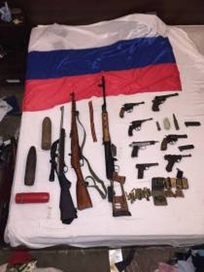 Сотрудники СБУ задержали троих одесситов с арсеналом оружия и взрывчатки