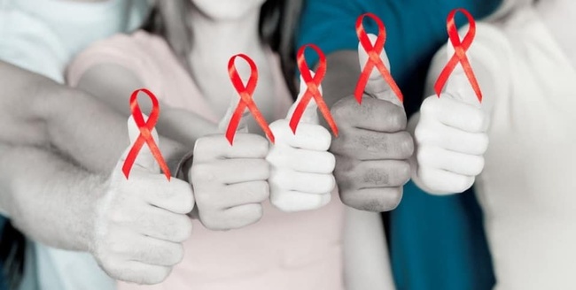 Окружной суд Киева разрешил людям с ВИЧ усыновлять детей благодаря иску одессита