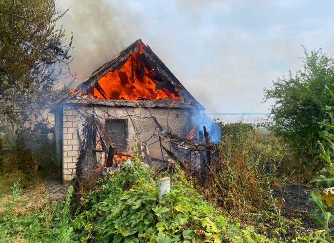 Наслідки обстрілів. Фото: поліція Херсонської області