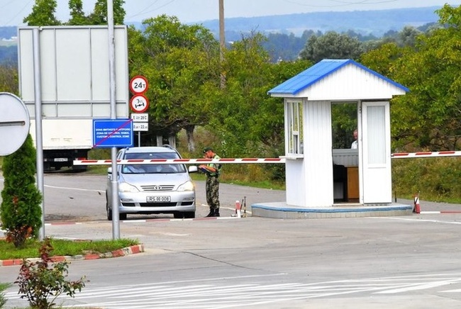 Служба автодоріг заплатить понад 250 мільйонів за ремонт траси на кордоні з Молдовою