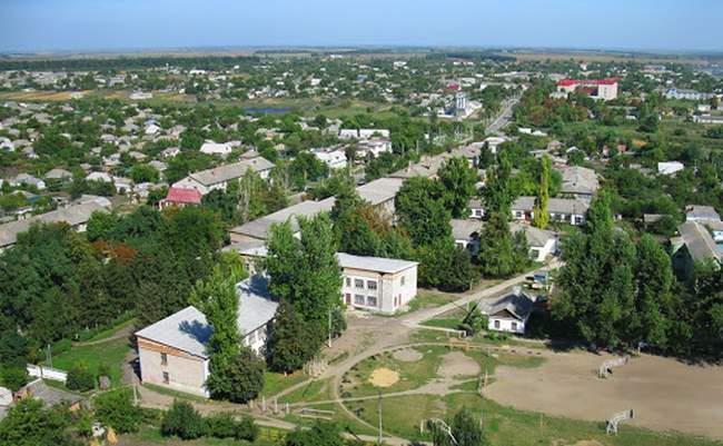 Біля київського вишу хочуть встановити пам'ятник еталонному чорнозему з Одещини