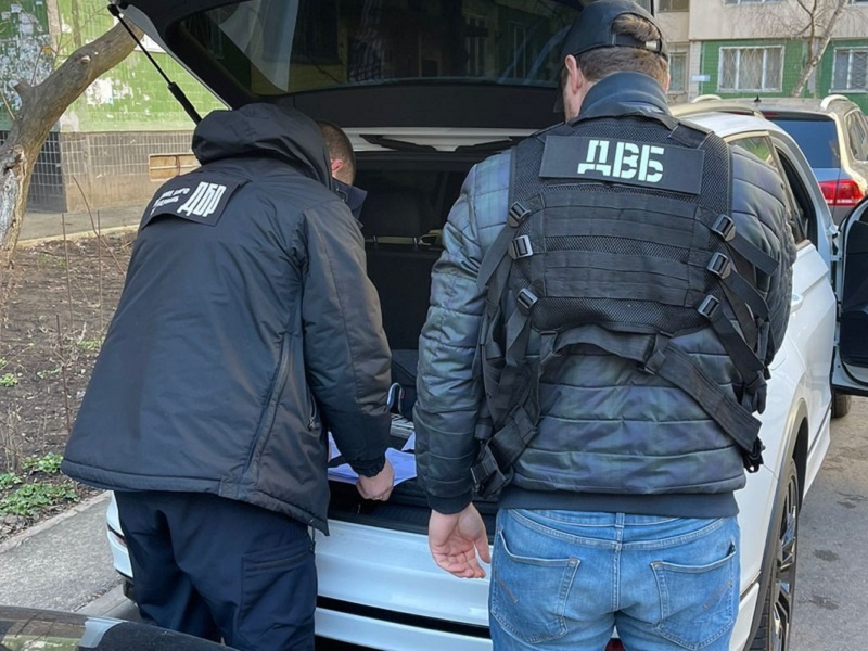 В Одесі затримали поліцейських через незаконні обшуки заради здирництва