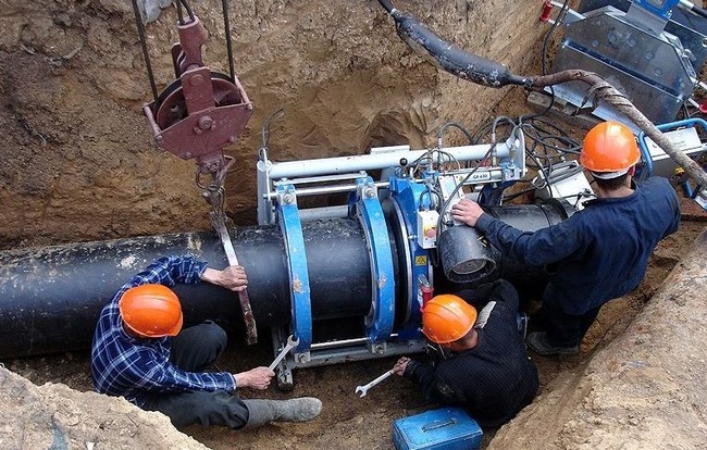 Фирме экс-депутата облсовета планируют заплатить 19 миллионов за реконструкцию водопровода в Южном