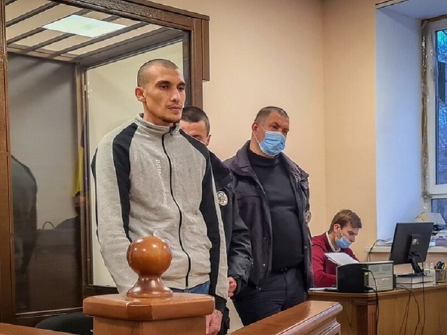 Михайло Чоботар у суді Фото: Ґрати
