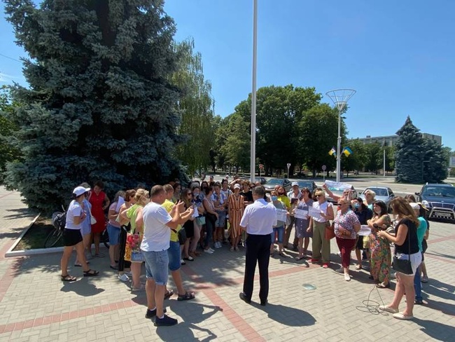 Измаильчане поддержали всеукраинскую акцию против дистанционного обучения