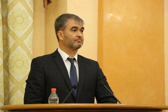 Труханов звільнив та призначив на нову посаду директора департаменту