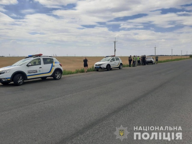 Автівку одеського активіста обстріляли на трасі: поліція розпочала операцію «Перехоплення»