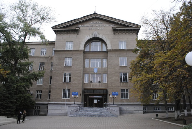 Суд запретил работать Одесской строительной академии из-за пожароопасности