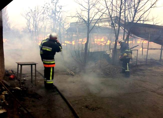 В Затоке подожгли базу отдыха