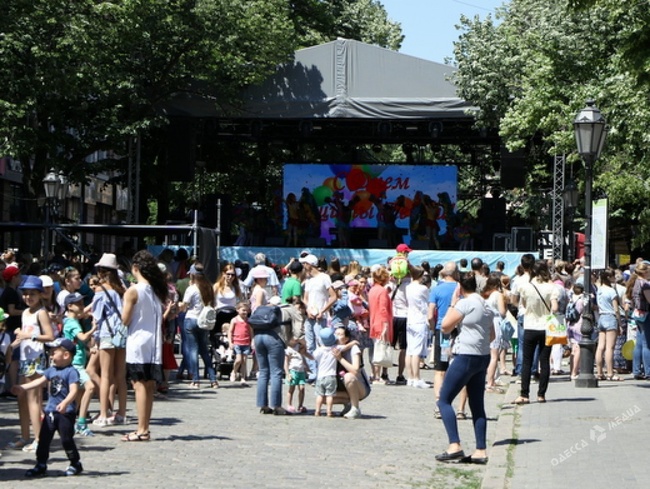 Одесский муниципалитет потратил полмиллиона на День защиты детей