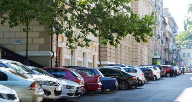 Автоматизована система оплати паркування в Одесі проходить тестові випробування