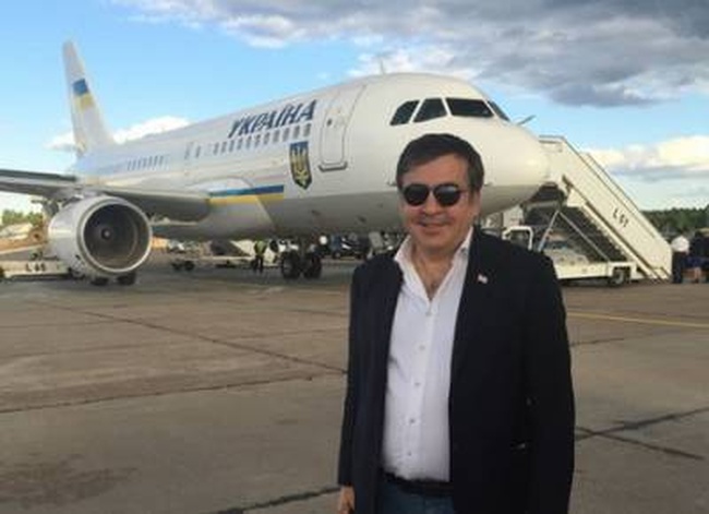 Саакашвили собрался в Грузию защищать результаты выборов в парламент