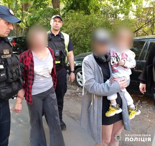 Знущання у прямому ефірі: в Одесі вилучили дитину із сімʼї