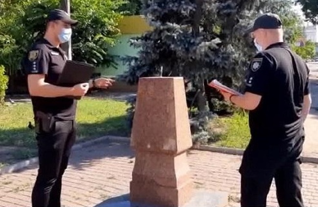 В Одесі поліцейські затримали підозрюваного у спробі викрадення бюста Христо Ботеву