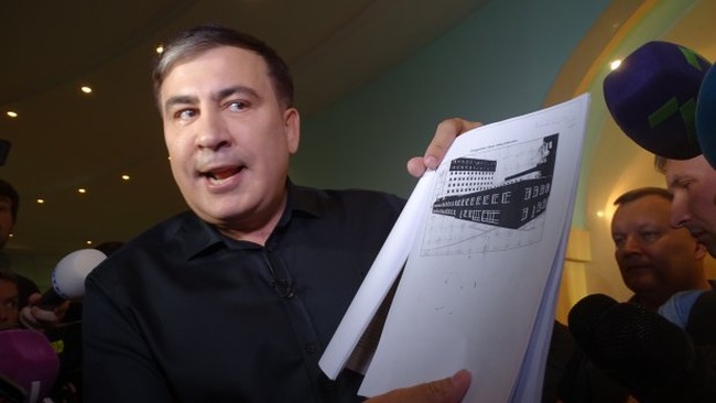 Саакашвили принес в суд по делу «Краяна» документы о «махинациях мэра Одессы»