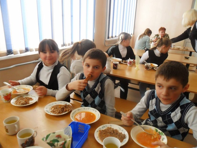 Одесские депутаты отложили вопрос льгот для арендаторов столовых в школах