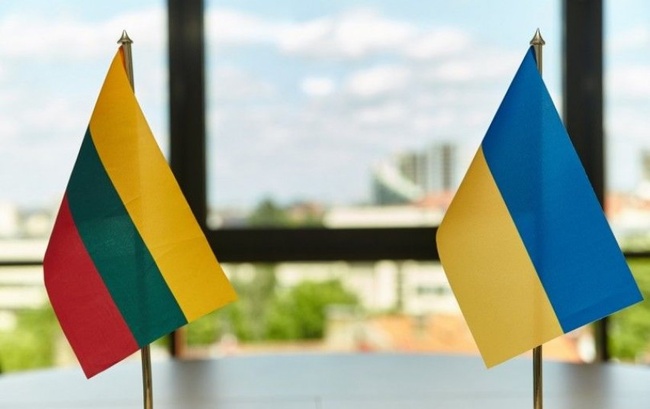 Протидія фейкам: що Україна може запозичити від Литви