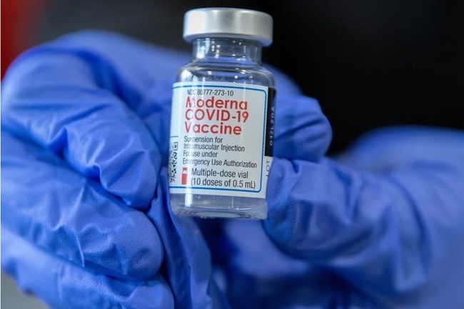 Україна отримала майже 3 мільйони доз вакцини Moderna