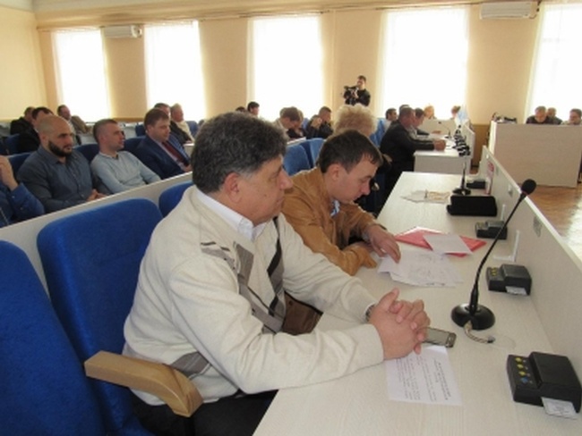 Белгород-днестровские депутаты на следующей сессии "обновят" перечень админуслуг для населения и займутся землей 