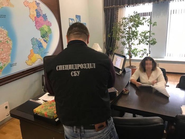 Сотрудники СБУ задержали начальника дирекции «Укрпочты» в Одесской области