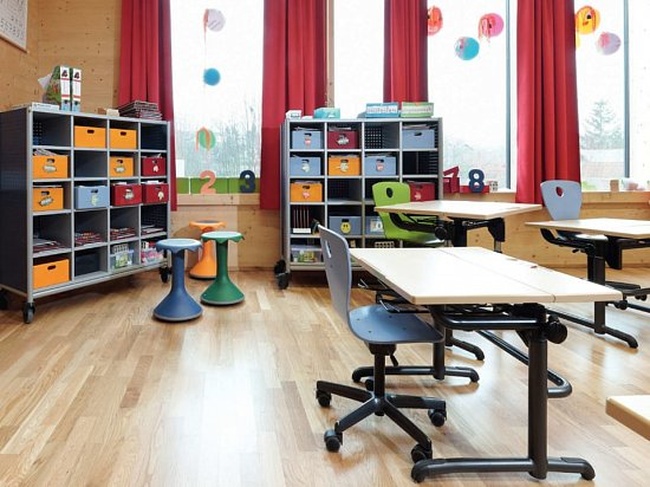 Для школ Малиновского района Одессы купят новую мебель за два миллиона