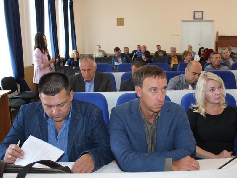 Дефіцит бюджету міста, надбавки секретарю та земельні питання: відбулася 54 сесія Білгород-Дністровської міської ради