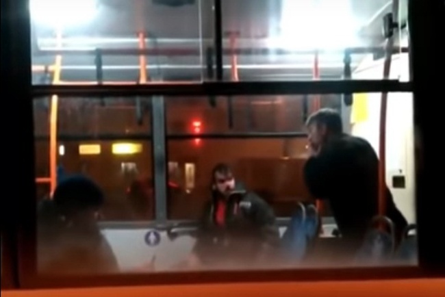 Полиция начала уголовное производство из-за избиения пассажира одесского троллейбуса
