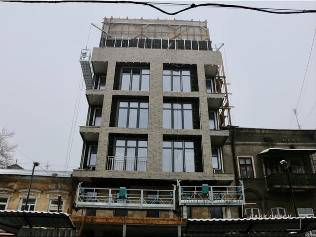 Суд став на бік забудовника, що вирішив додати будинку в центрі Одеси кілька поверхів