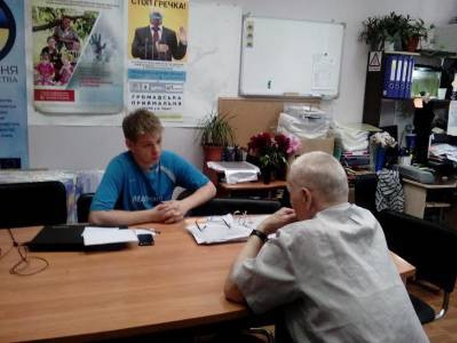 Одесский Комитет избирателей проконсультировал пенсионера, которого банк пытался лишить жилья