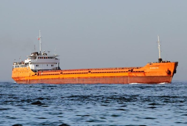 Двоє загиблих: у Чорному морі затонуло судно з 13 українськими моряками