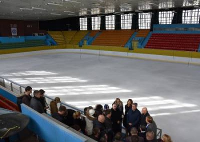 Ледовый каток во Дворце спорта планируют открыть 6 ноября 
