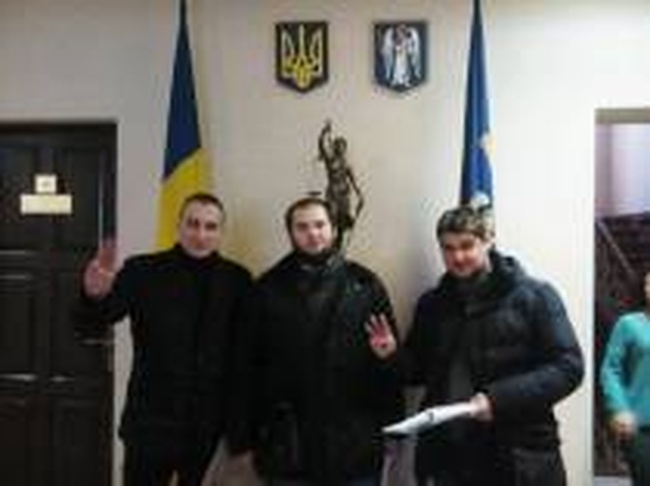 Одесские "свободовцы", подозреваемые в столкновениях под Радой, вышли из СИЗО