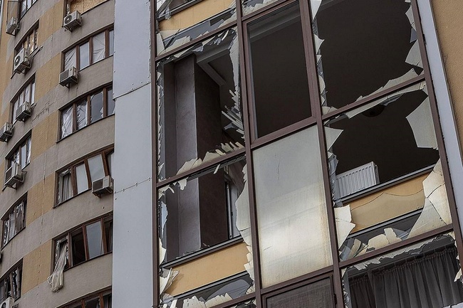 Внаслідок ракетного удару по Одесі постраждали 10 людей