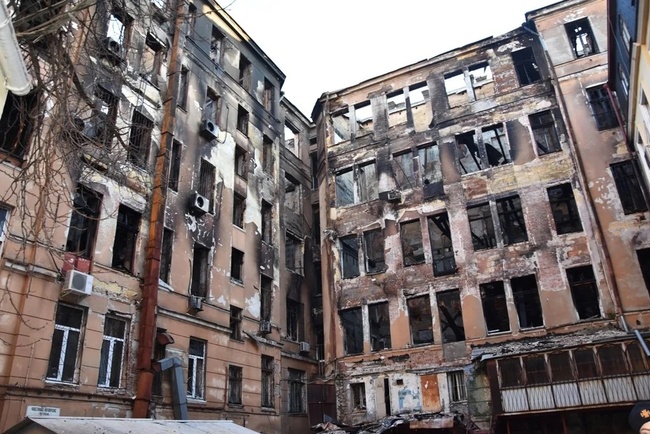 Минобразования и академия наук не могут договориться из-за сгоревшего здания колледжа на Троицкой