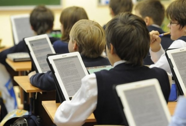 В Раздельнянском районе заплатят 600 тысяч за интернет в 12 школах