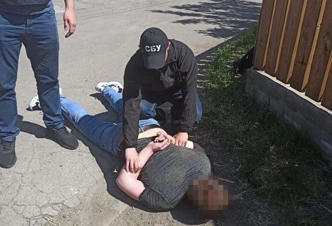 Підозрюють у хабарництві: в Одесі знову затримали митника