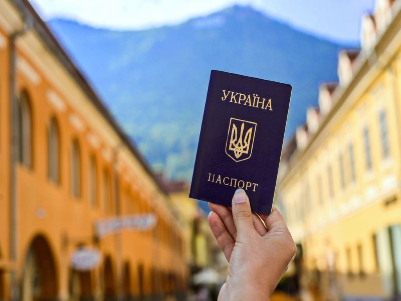 Як оформити паспортні документи в Туреччині