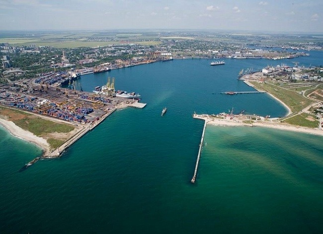 Мінінфраструктури розраховує на 150 мільйонів від концесії Чорноморського порту у 2021 році