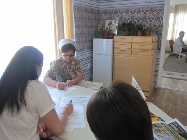 Представники Татарбунарського офісу Мережі правового розвитку допомогли пенсіонерам двох сіл