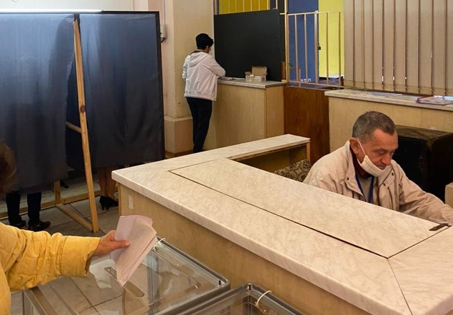 На Одещині ОПОРА фіксує випадки голосування за межами кабінок