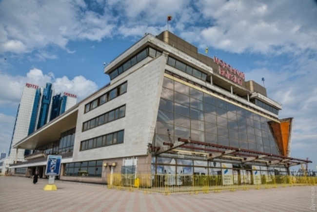Реконструкция фасада Одесского морвокзала обойдется почти в 13 миллионов гривень