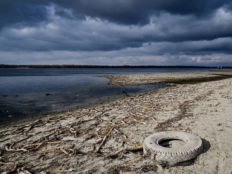 Рівень води в Каховському водосховищі впав до найнижчої позначки за 30 років