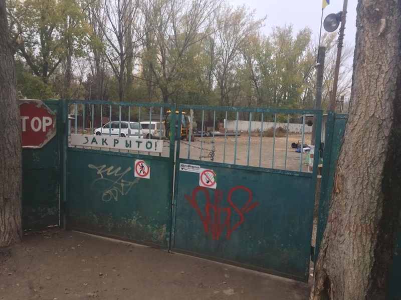 Суд снял арест с земли под стройкой в Одессе, из-за которой перекрывали улицы