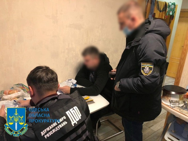 Одеським поліцейським призначили заставу у пів мільйона за здирство