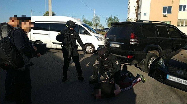 Правоохоронці викрили в Одесі діяльність мережі борделів, яку організував поліцейський