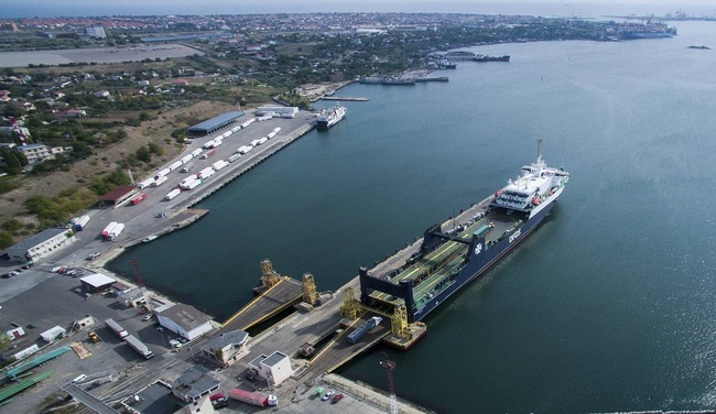 Порт "Чорноморськ" виграв суд у приватної компанії щодо поромного комплексу