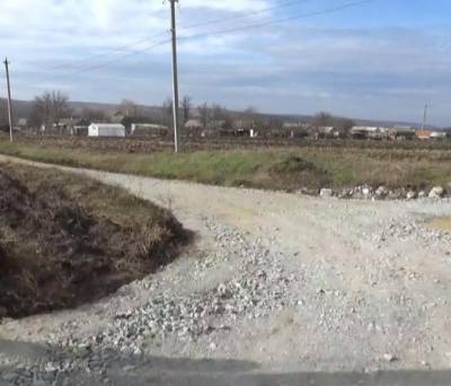 Ширяевские власти за 2 миллиона гривень посыплют дороги щебнем
