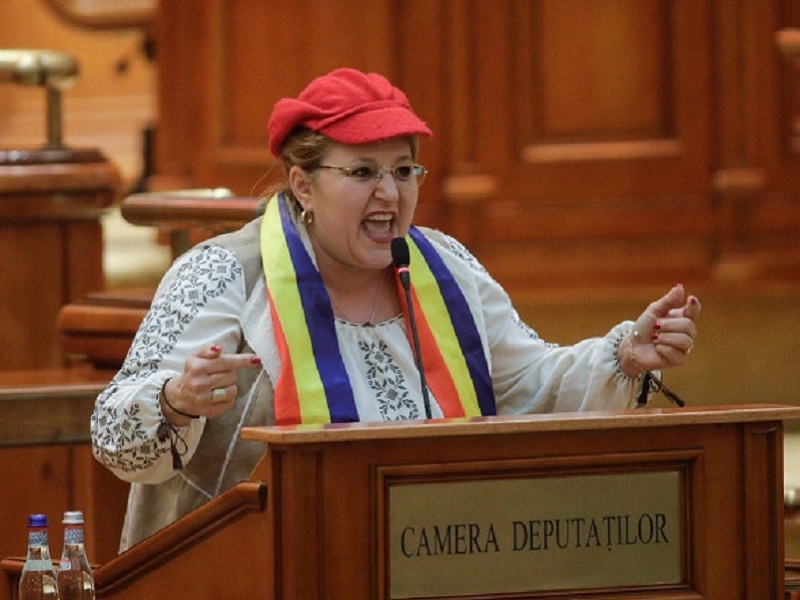 Охоча до територій Одещини румунська сенаторка образилася на внесення її до "Миротворця"