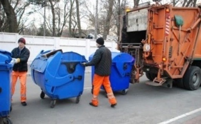 Заступник одеського мера анонсував послугу вивезення негабаритного сміття
